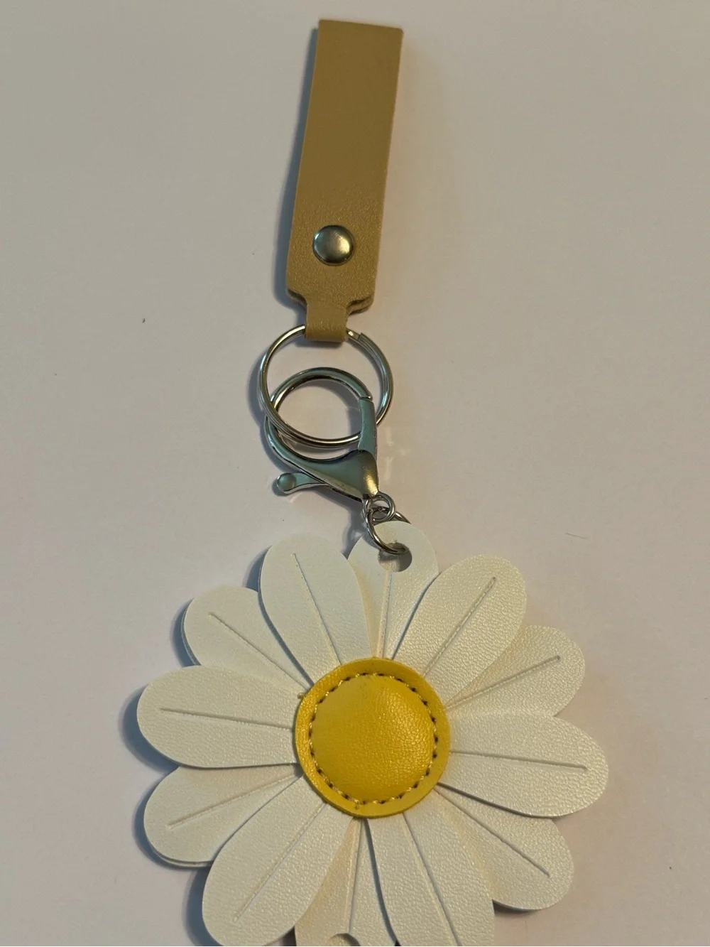 Handmade daisy keychain